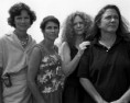 /album/galeria11/nicholas-nixon-brown-sisters-2004-jpg/